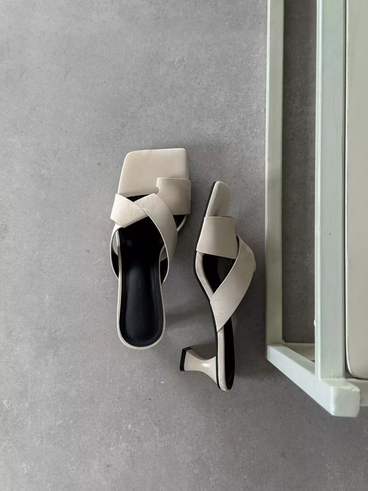 Blow Aya Heels Wanita 5cm GIBL 0001
