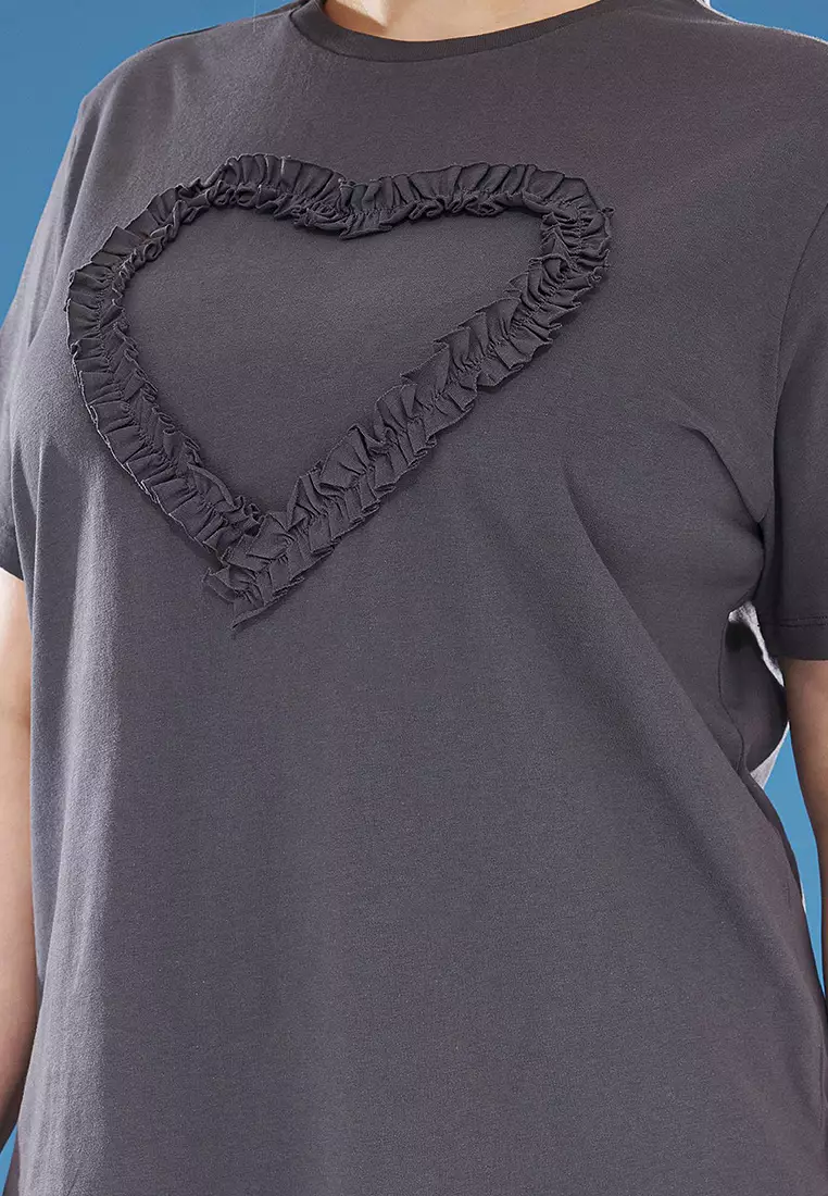 Ruffle Heart Detailed Boyfriend Fit T-Shirt
