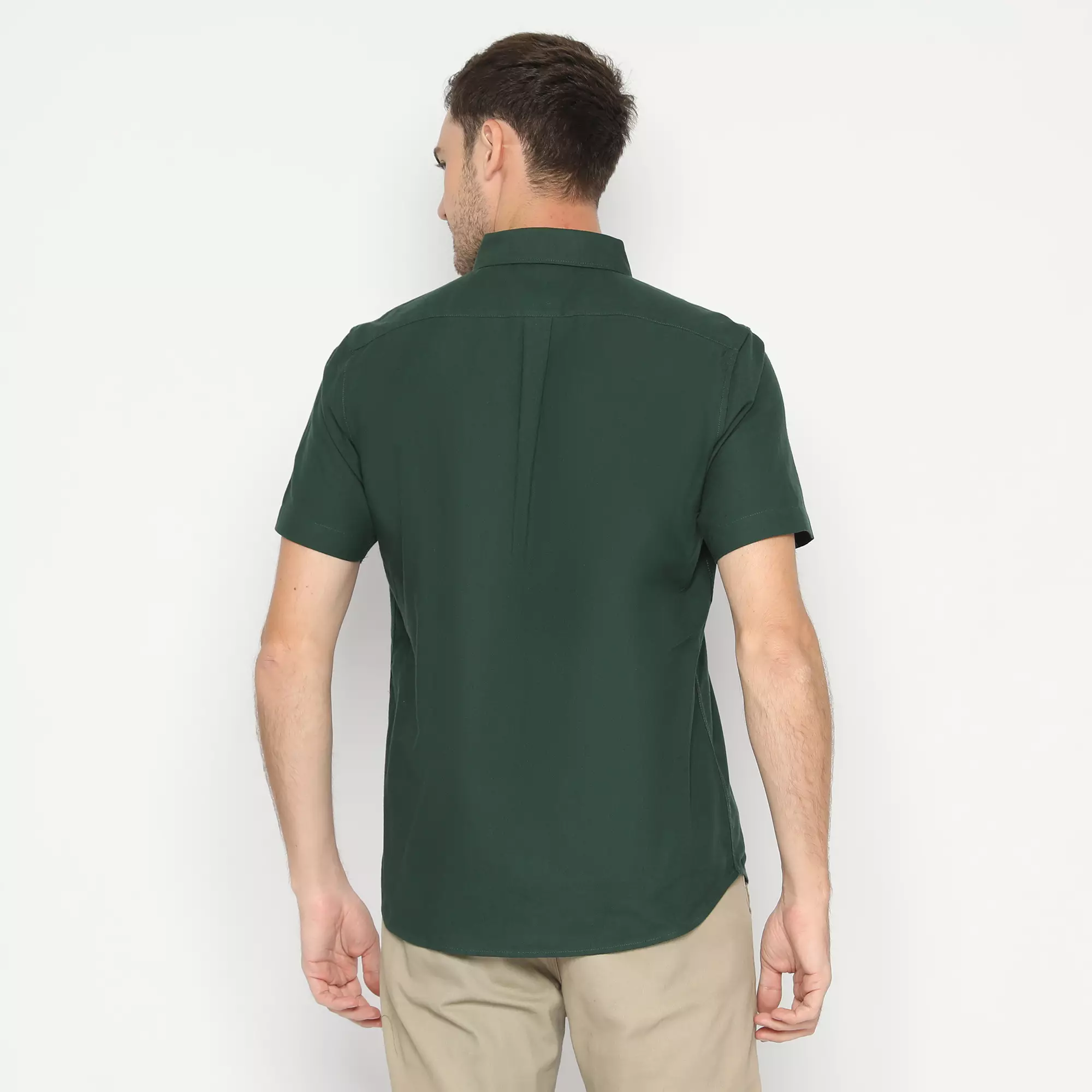 Platini Kemeja Pria Lengan Pendek Basic Katun Oxford Hijau Botol 63211