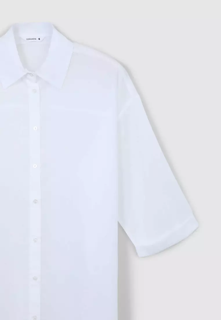 Woman Short-Sleeved Shirt