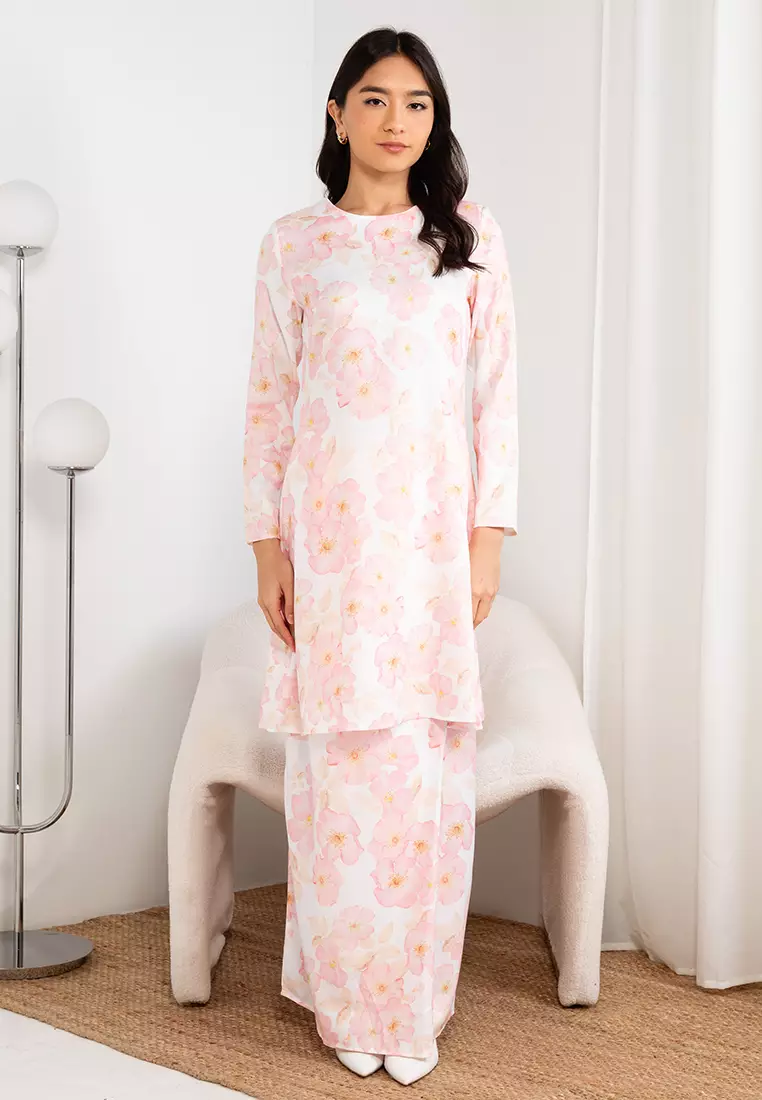 Golden Leaves Floral Baju Kurung Pahang Kain Lipat Depan