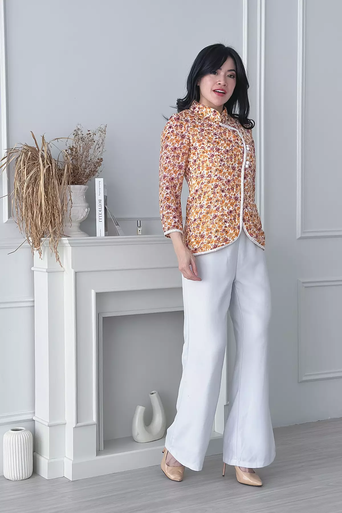 Jeng Dipha Kembangan Jingga Kebaya Janggan