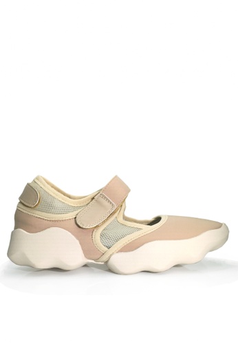 Twenty Eight Shoes beige Breathable Casual Shoes VC7300 17C01SH5EDCA05GS_1