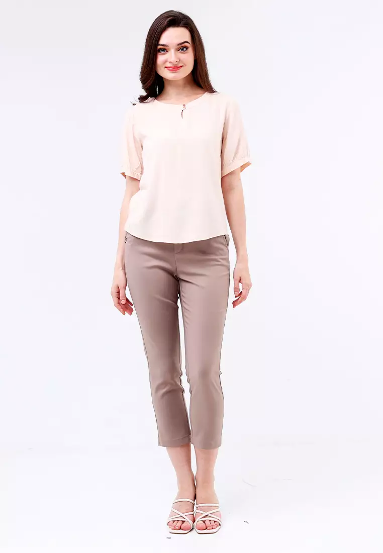 Short Sleeves Roundneck Blouse