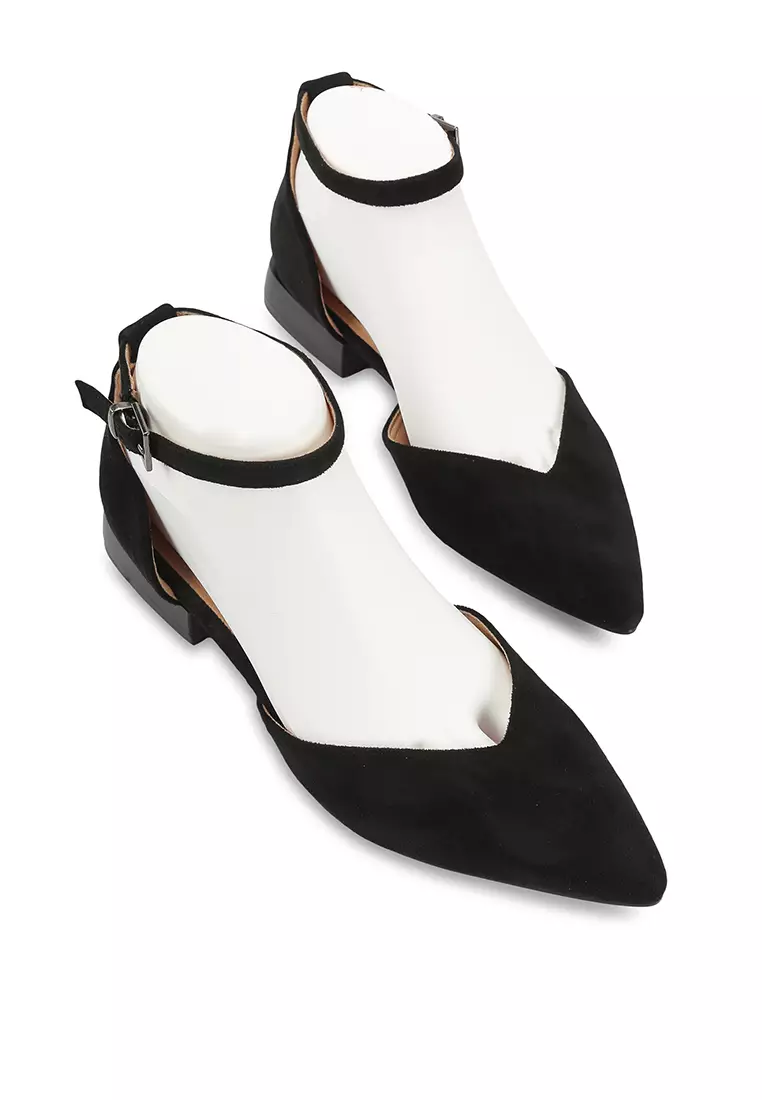 Jual BETSY Elowen Ankle Strap Pointed Toe Flats Original 2024 ZALORA