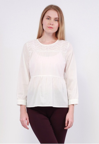 NE Double S white Ne Double S-Round Neckline Long Sleeve Mix with Lace Fabric Loose Feel Blouse 26FB7AA76D4707GS_1