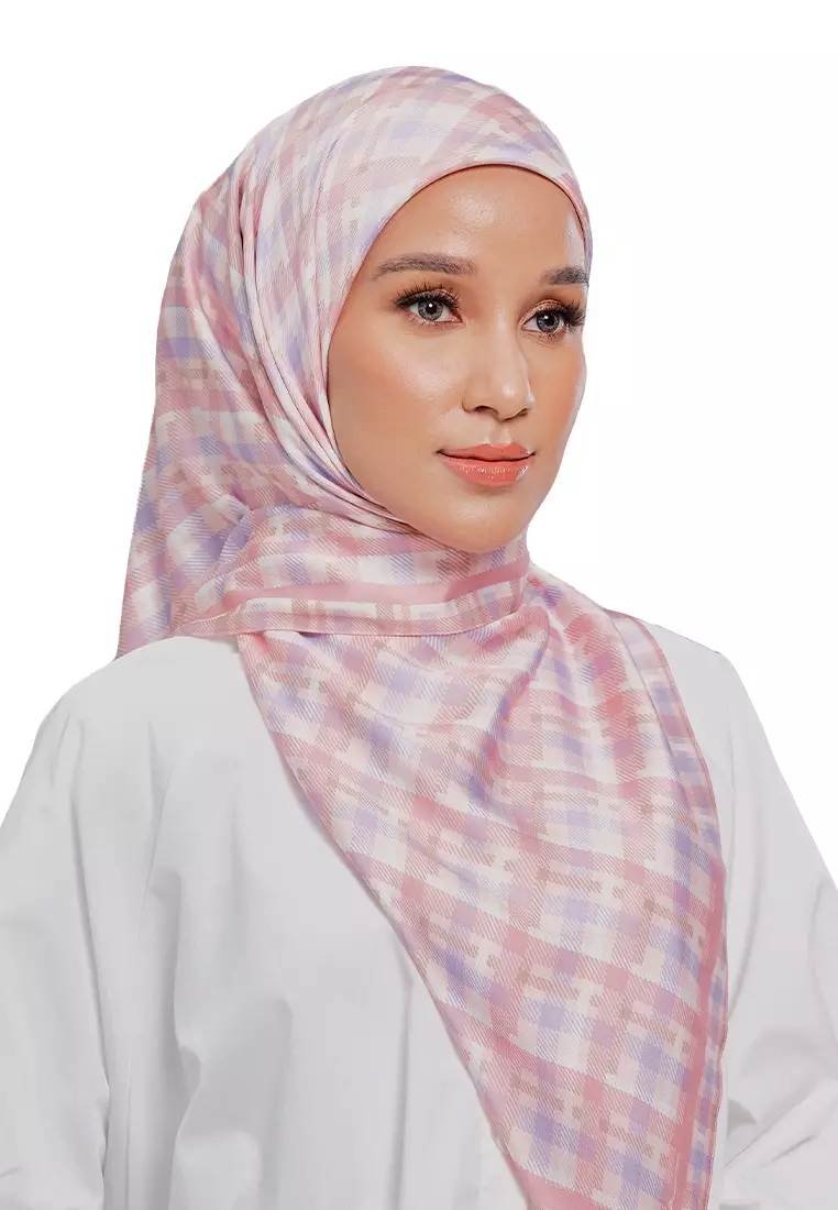 Tartan Printed Satin Square in Misty Rose