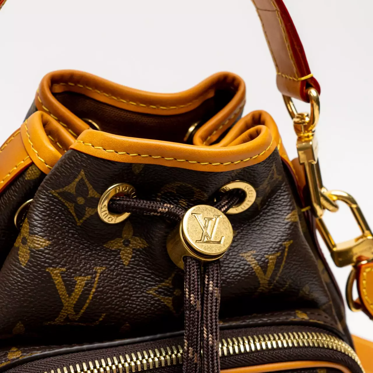 Noé Cargo Monogram Canvas Drawstring Bag Brown