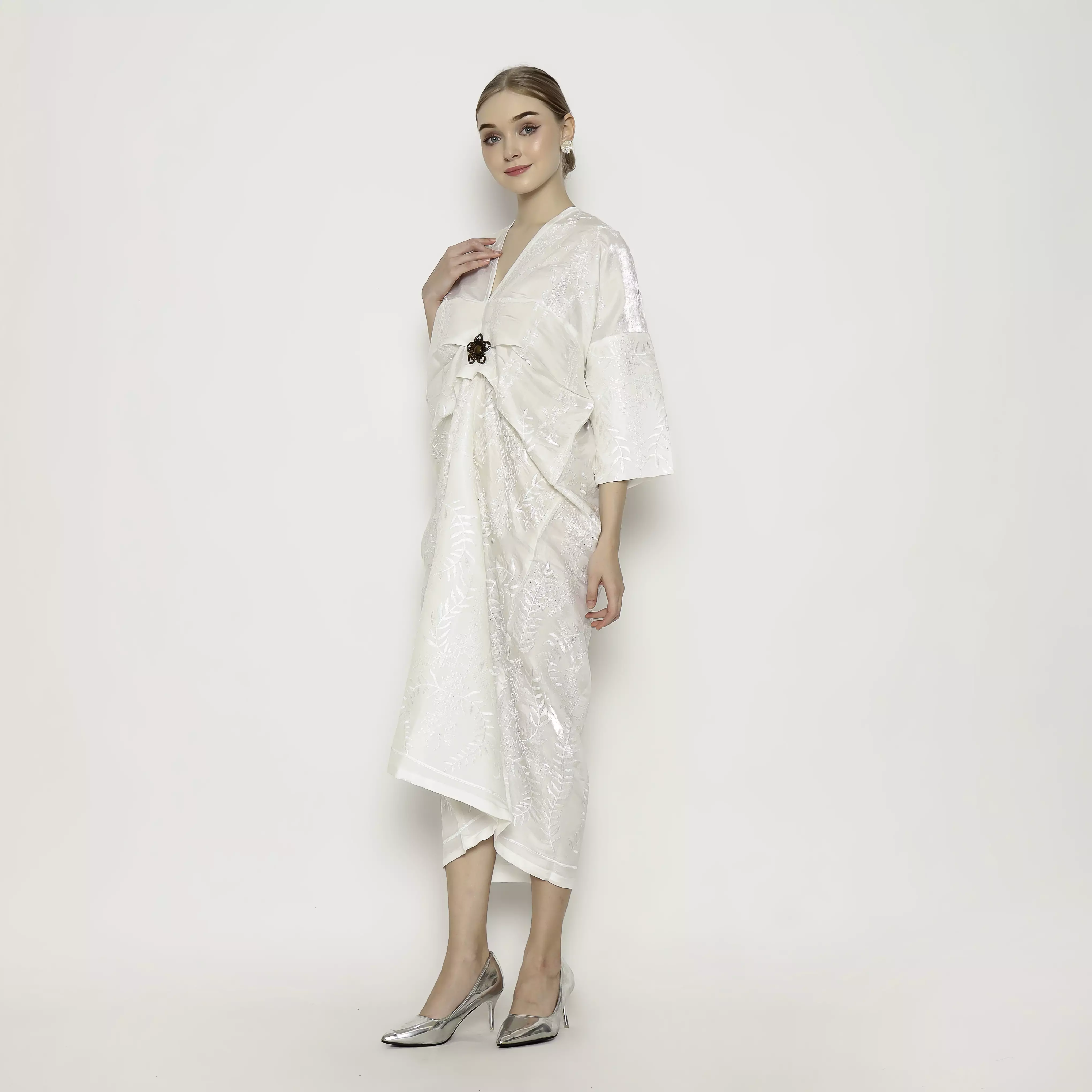 Rinjanie Batik - Kaftan Raya - Kaftan Modern Remaja - Kaftan Bordir Premium - Kaftan Putih - Kaftan Lebaran 2025