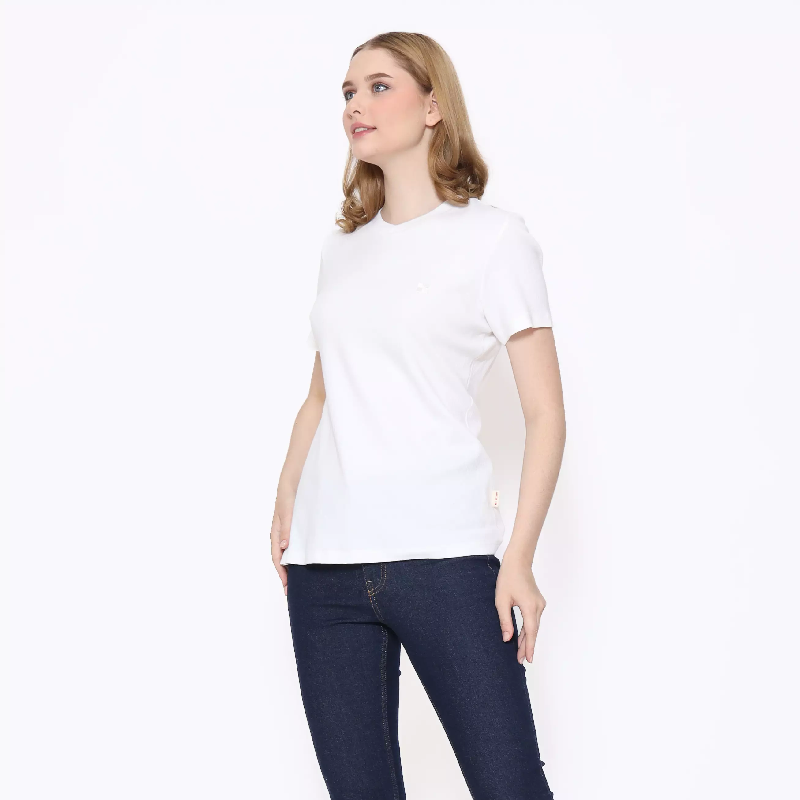 Insight Kaos Lengan Pendek Cecil Ladies Tee Off White Planet Surf
