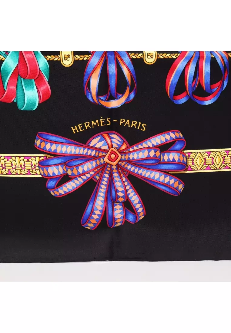 Buy Hermès Pre-Loved Hermès carres 90 LES RUBANS DU CHEVAL scarf