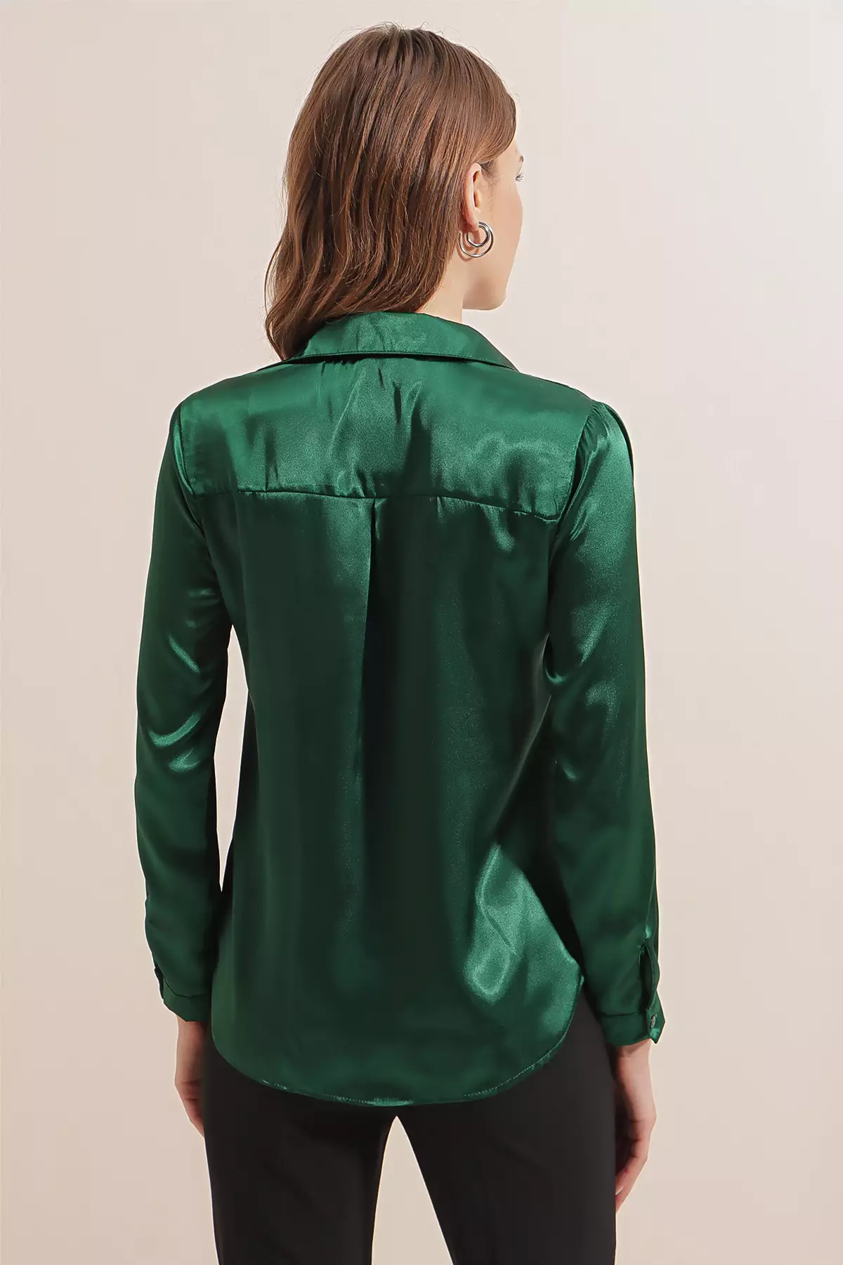 Long Sleeves Collared Shirt