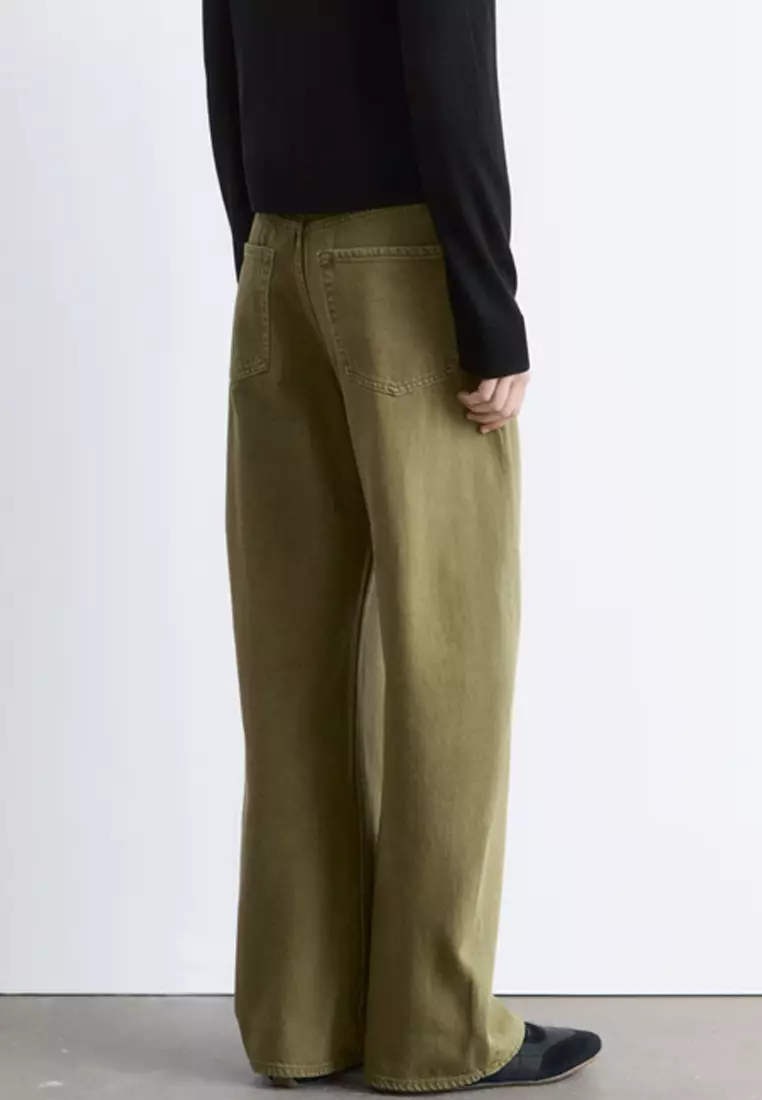 Barrel-Leg Jeans