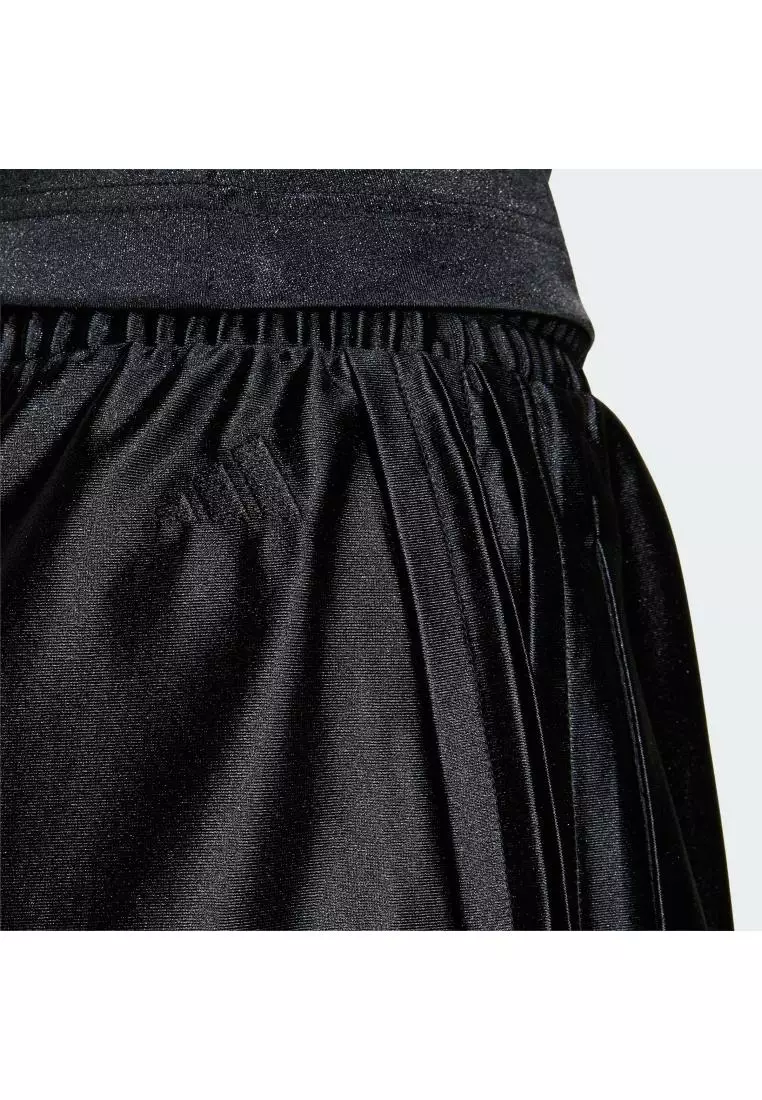 Lifestyle Seasonal Essentials Satin Shorts Women Black KH1605