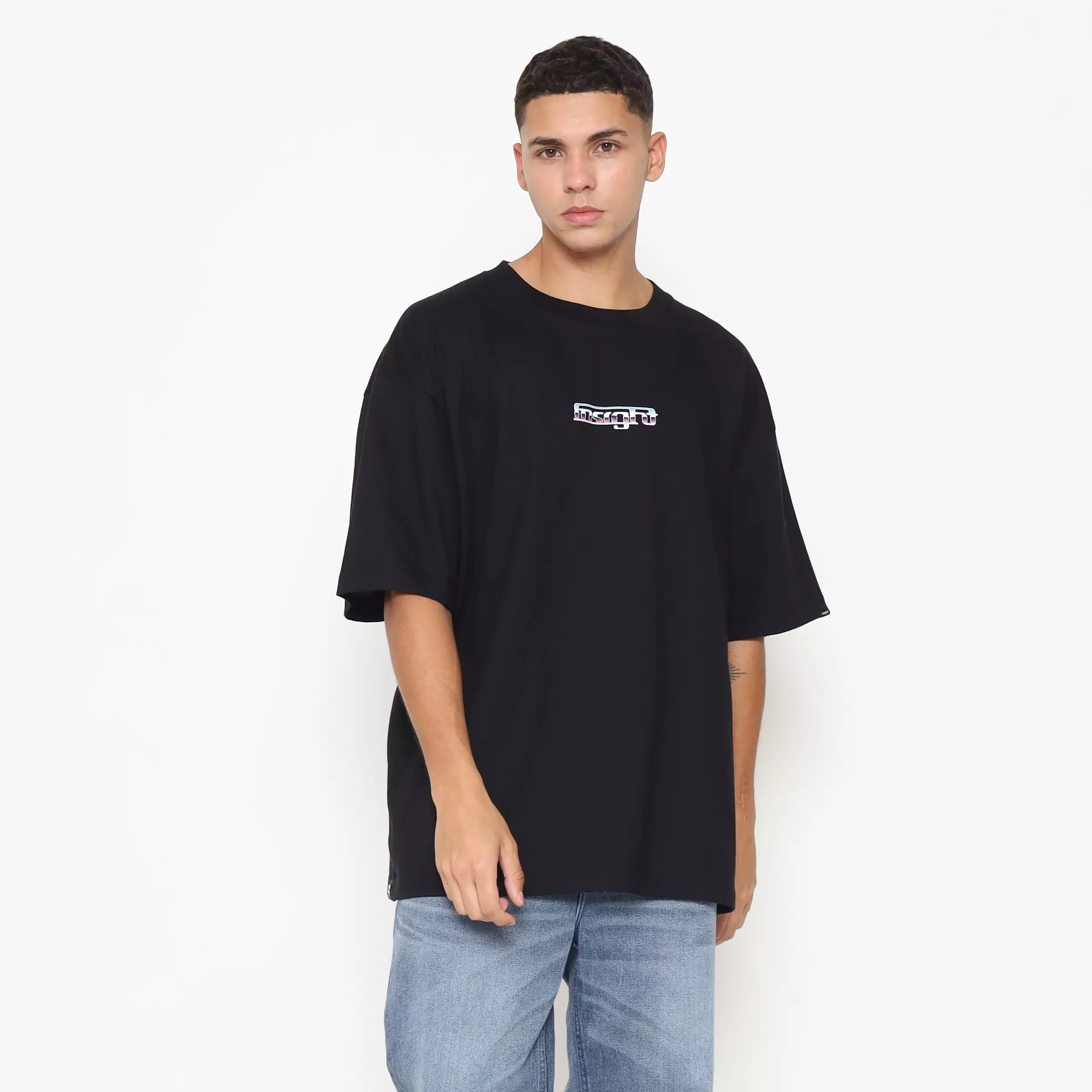 Insight Kaos Lengan Pendek Pria Untied Oversize Planet Surf