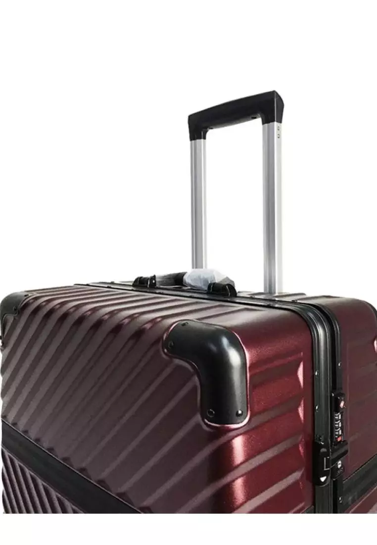 Caseman By Poly Pac 20" Metallic Style PC Harcase Travel Luggage w TSA Clip Lock - XA2329