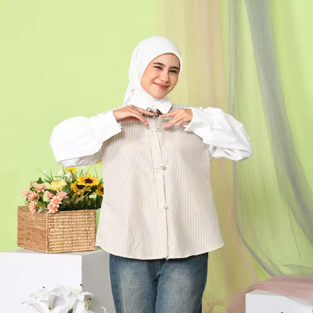 Sweetiepie Blouse - Oatmilk M19896 R50S3