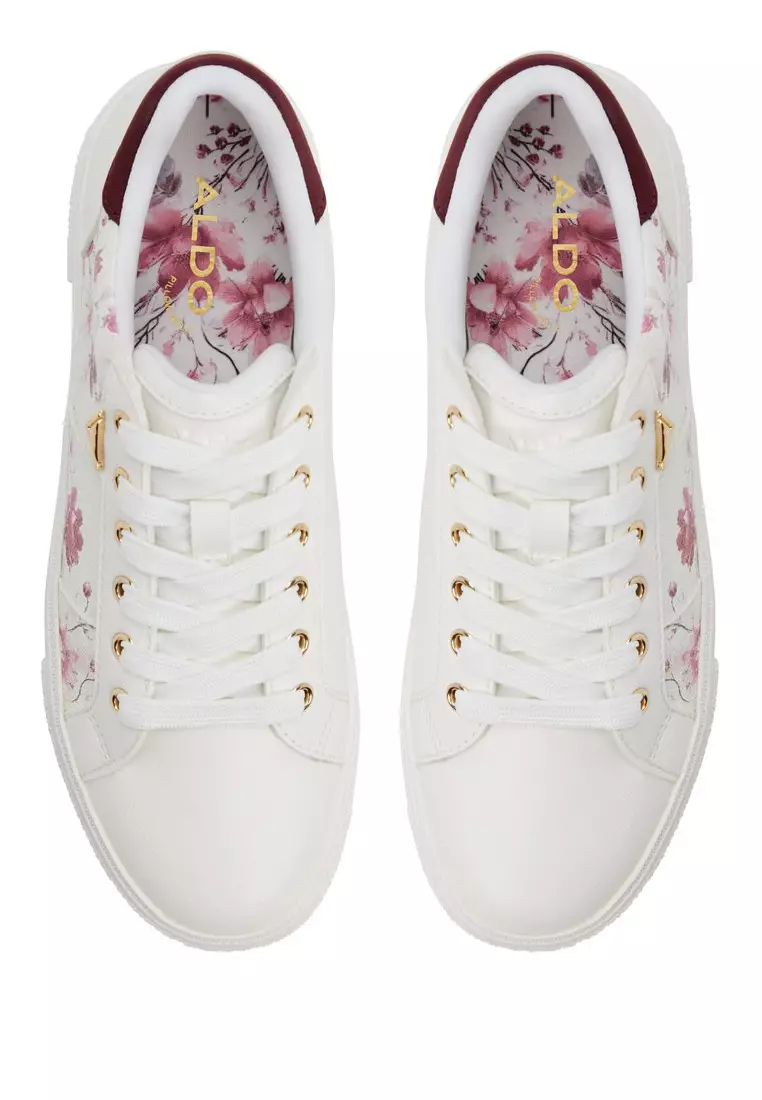 Saddie Sneakers