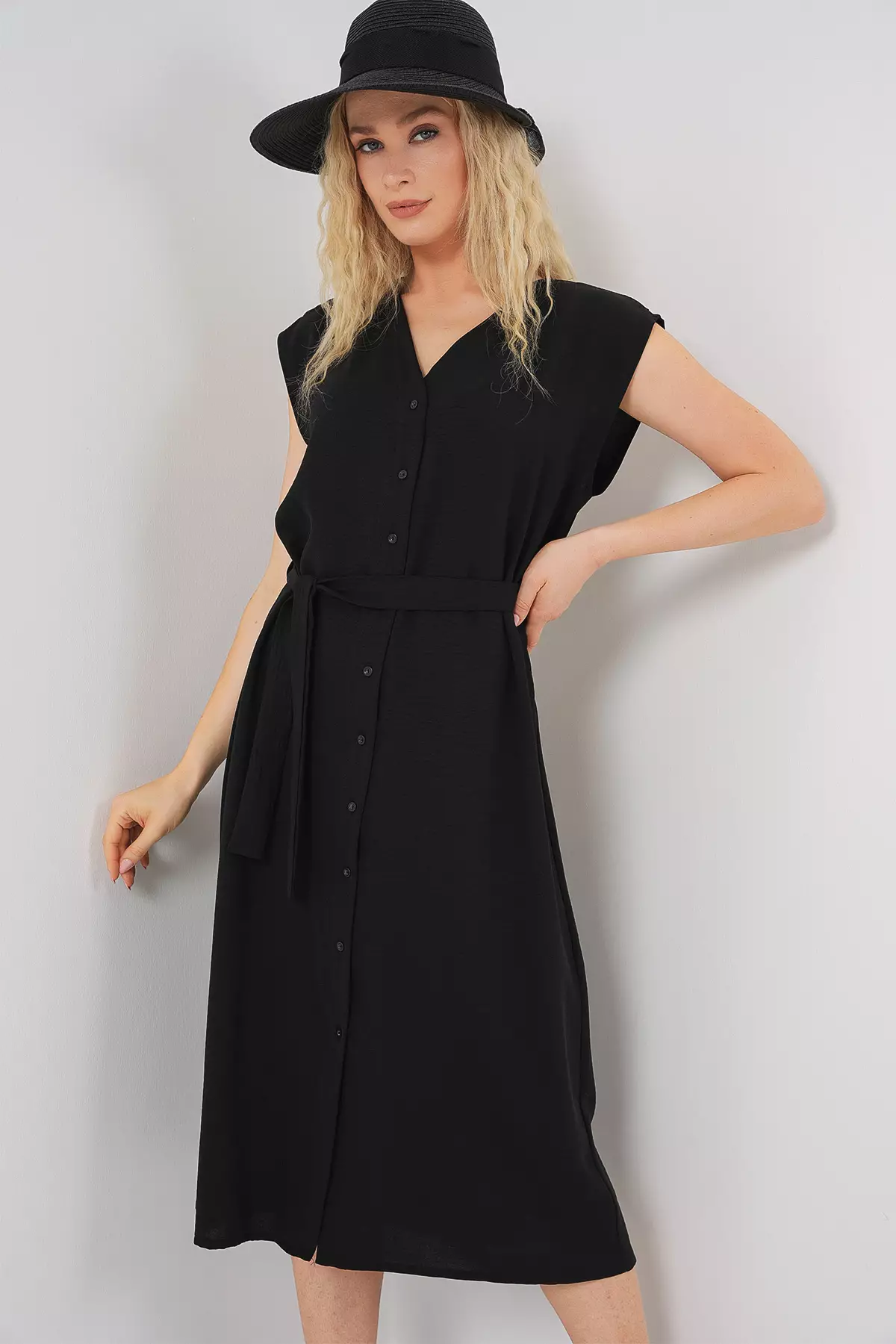 Sleeveless Belted Aerobin Dress
