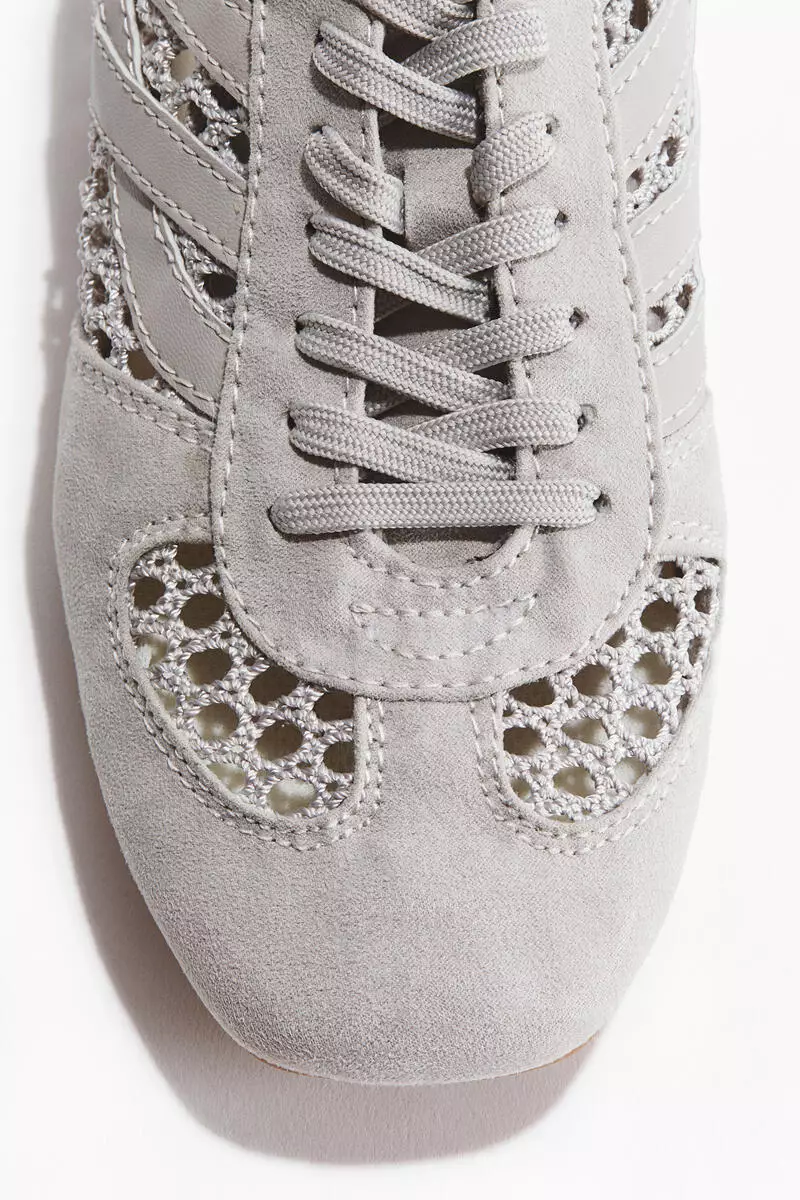 Crochet-look trainers