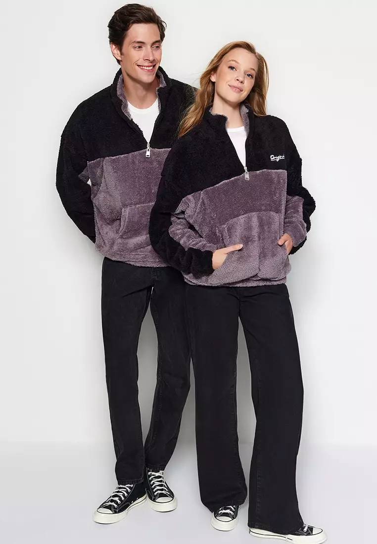 Stand Collar Zipper Color Block Color Block Thick Fleece/Plush Sweatshirt with Minimal Embroidery.