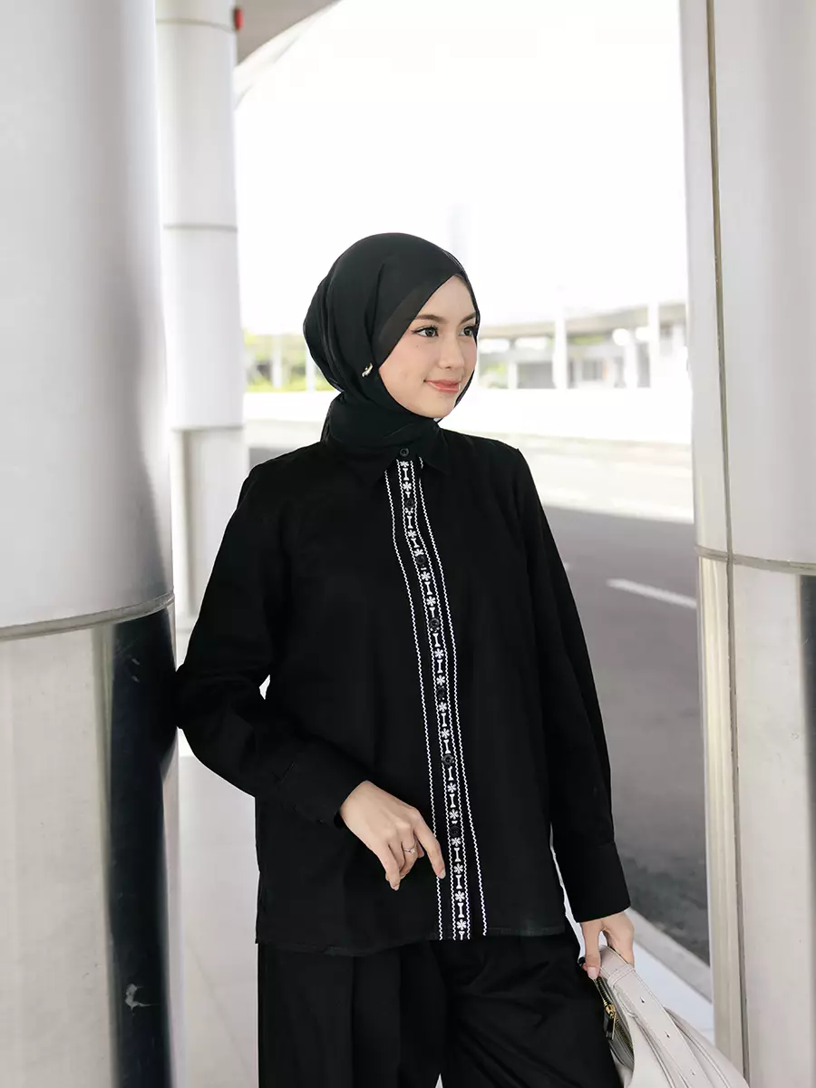 Signature Grevi Blouse