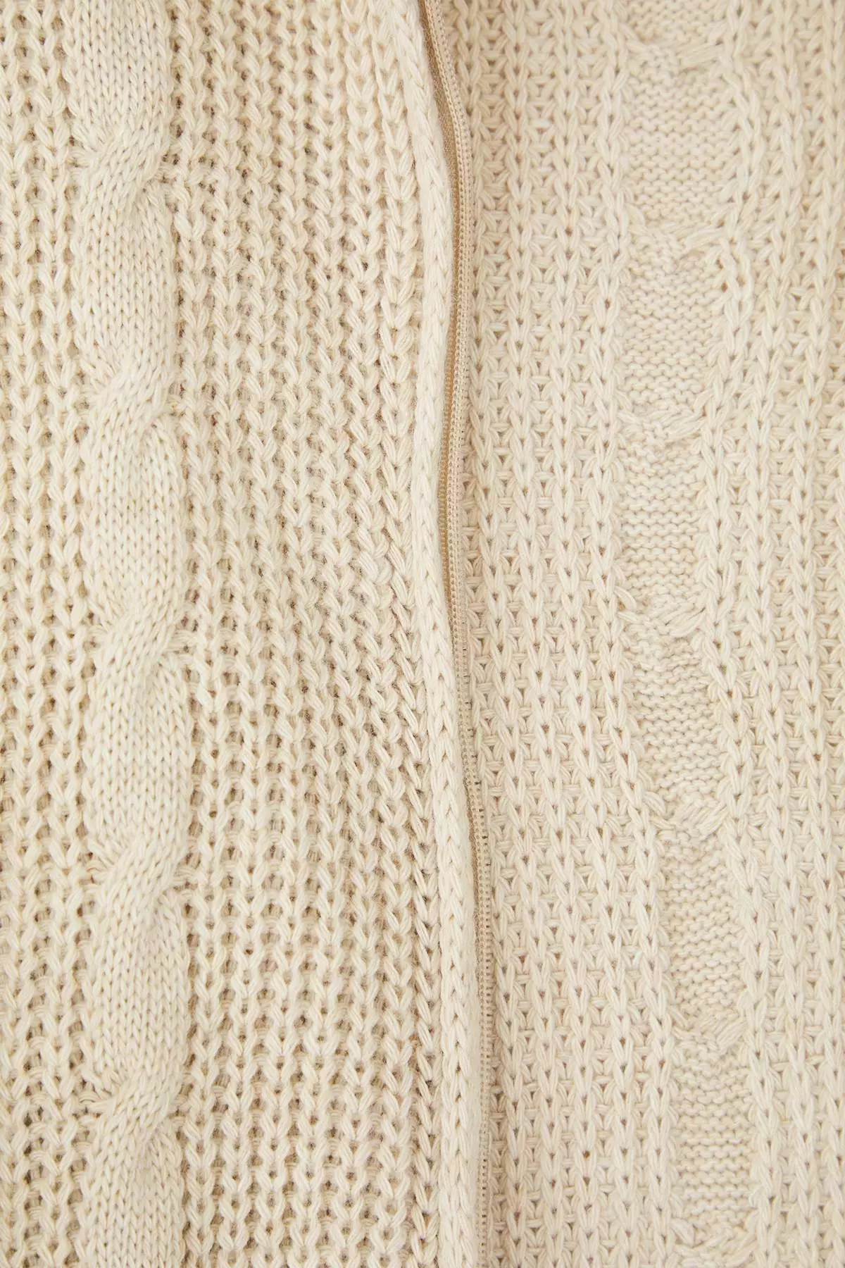 Stone Crop/Short Straight Stand Collar Knitwear Cardigan