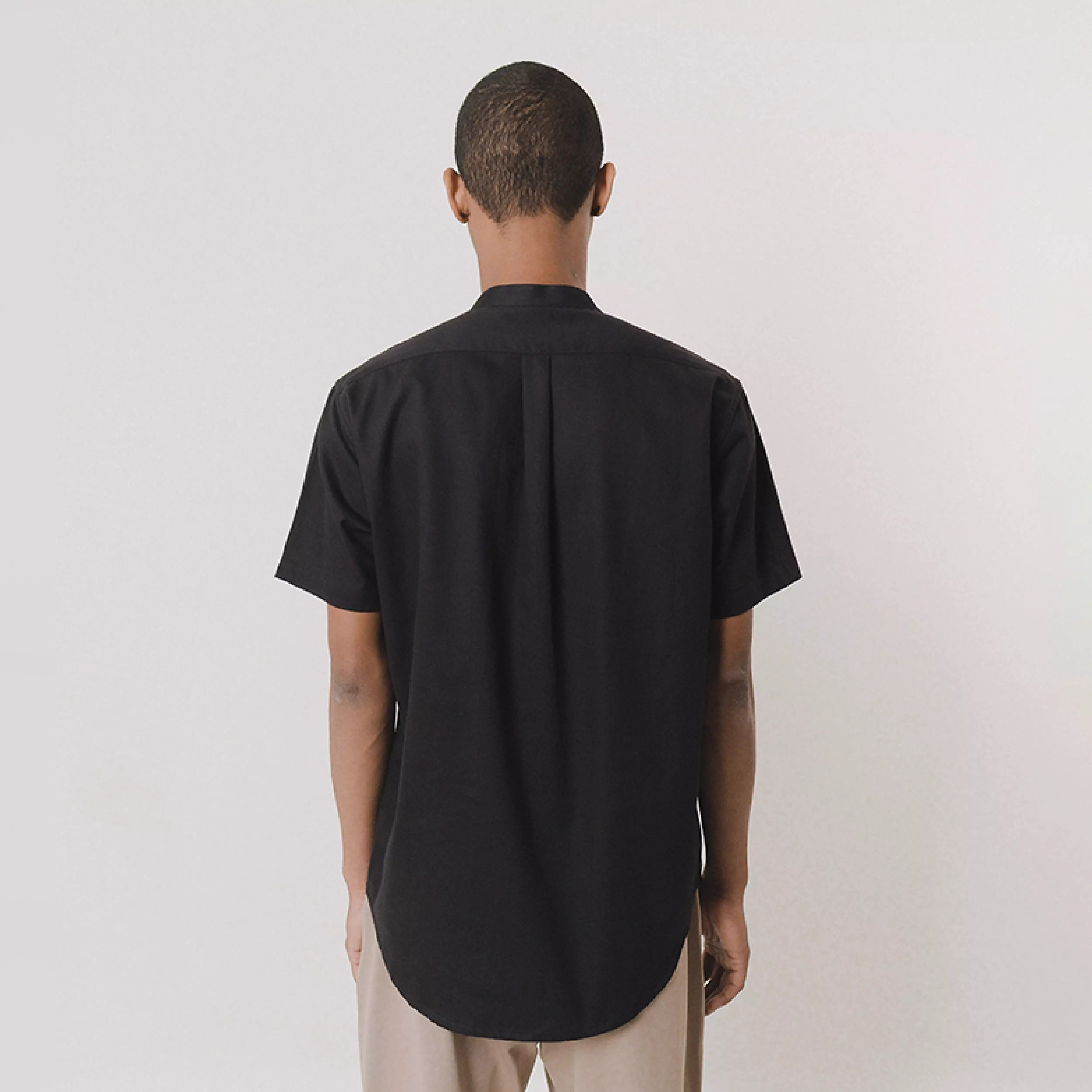 LARUSSO X Rizky Ridho - Form + Focus - Koko Ultra Soft Lengan Pendek - Jet Black