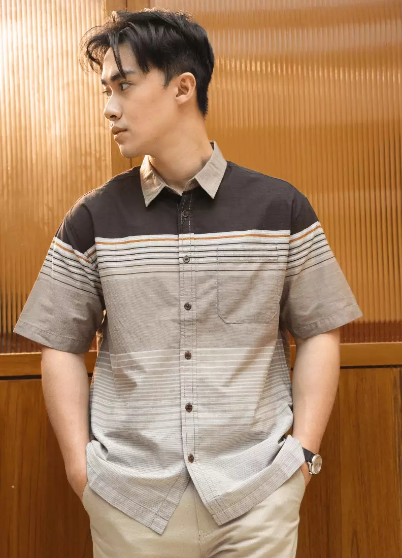 POLICE Kemeja Border Printing Regular Fit Pria