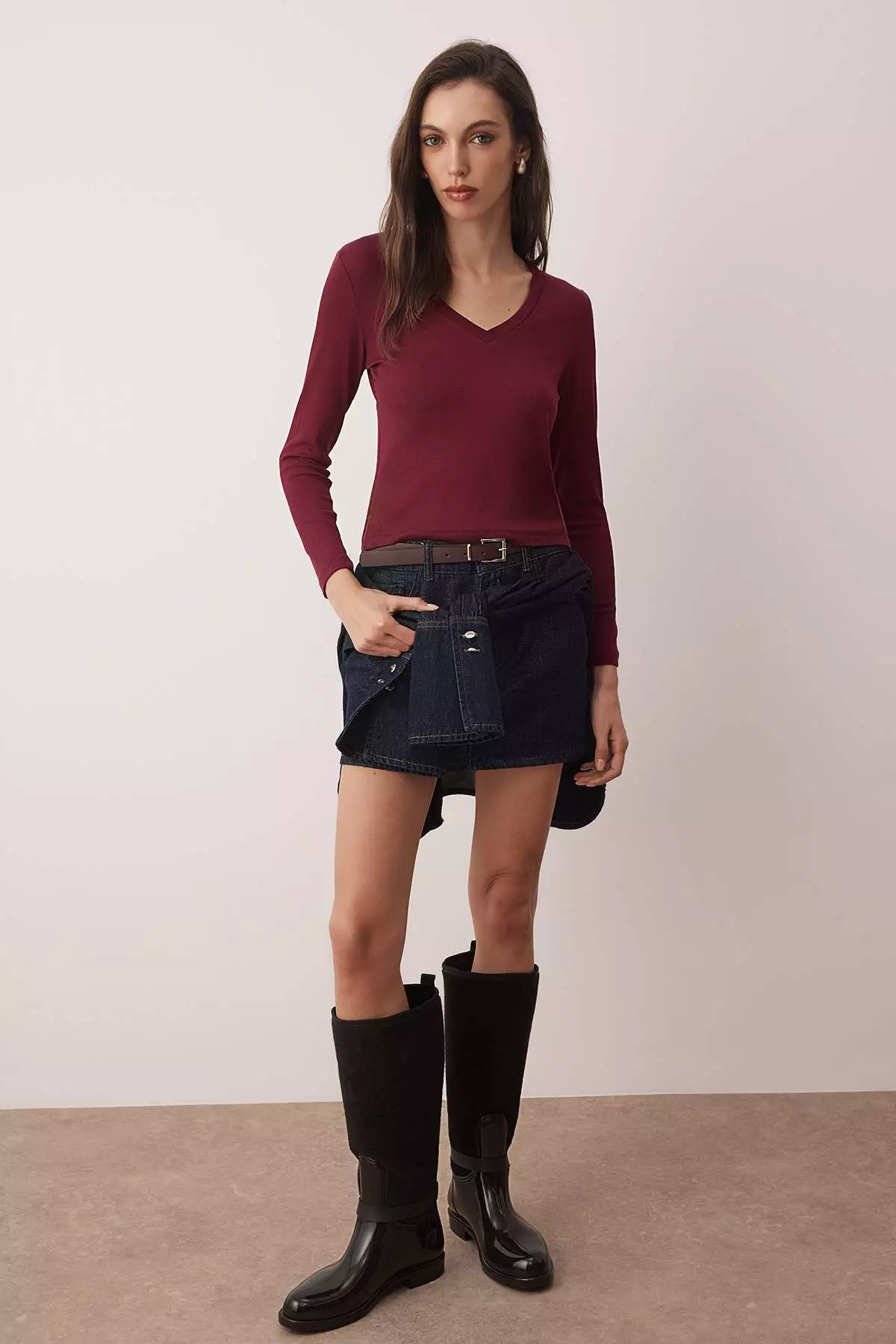 Burgundy Premium Soft Fabric V-Neck Fitted/Flexible Knitted Blouse Twoaw24Bz00050