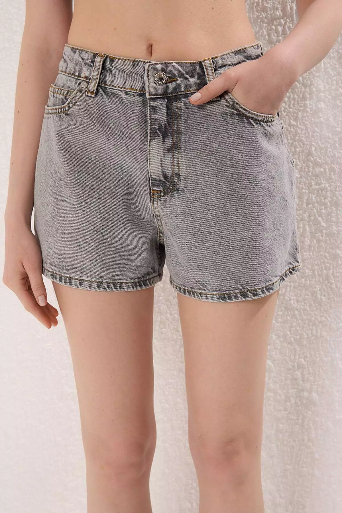 Grey High Waist City Boy Denim Shorts TWOSS23SR00199