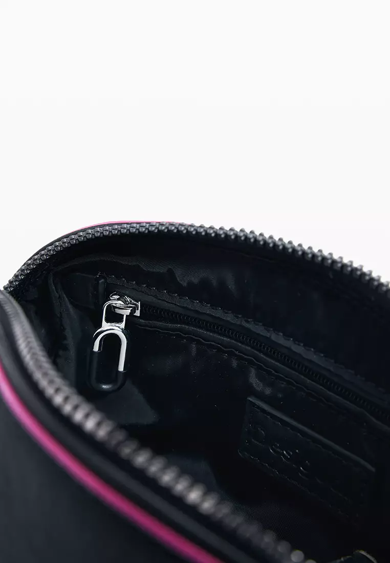 Medium elongated wallet with stitching