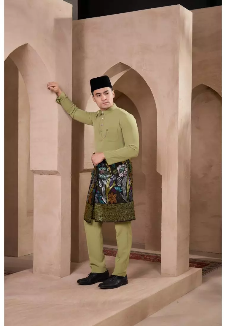 Baju Melayu Mahkota