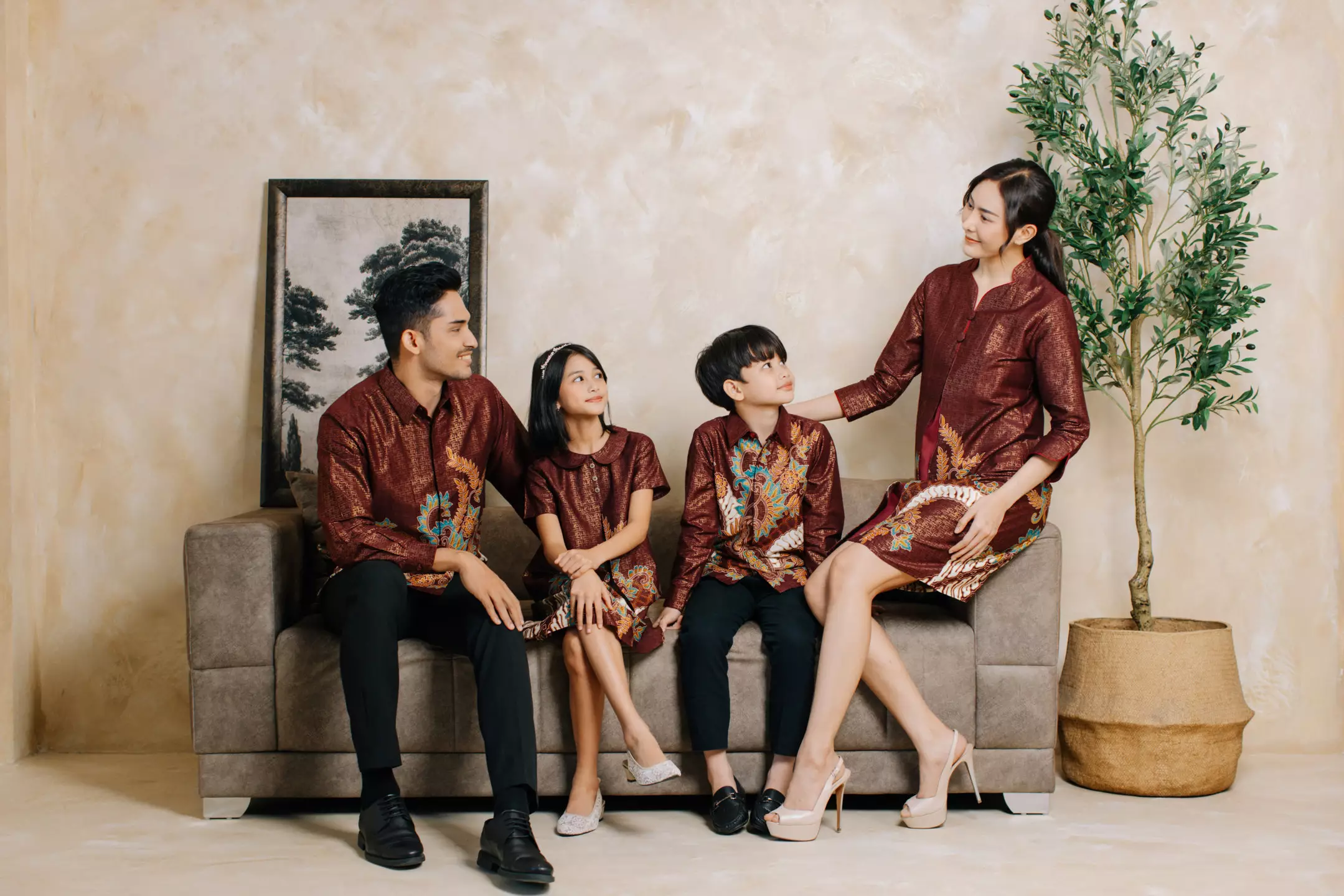 Adyatma Adhiwangsa Maroon Dress Batik Wanita Katun Foil