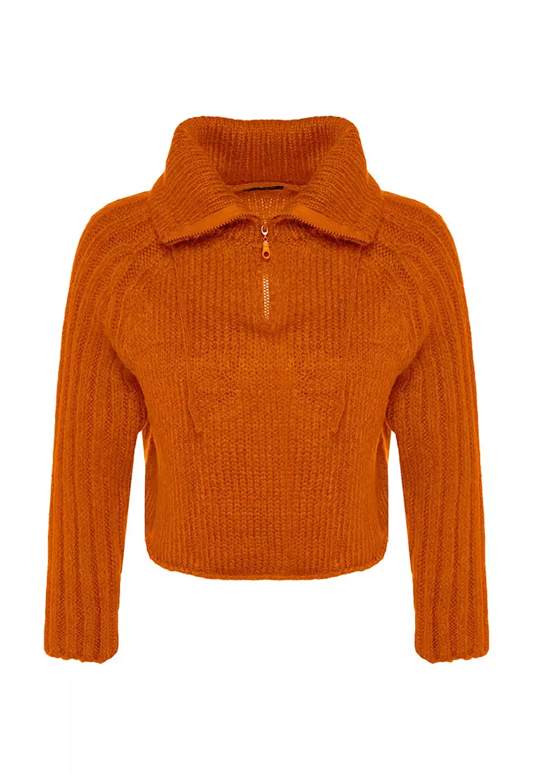 Cinnamon on sale colored sweater