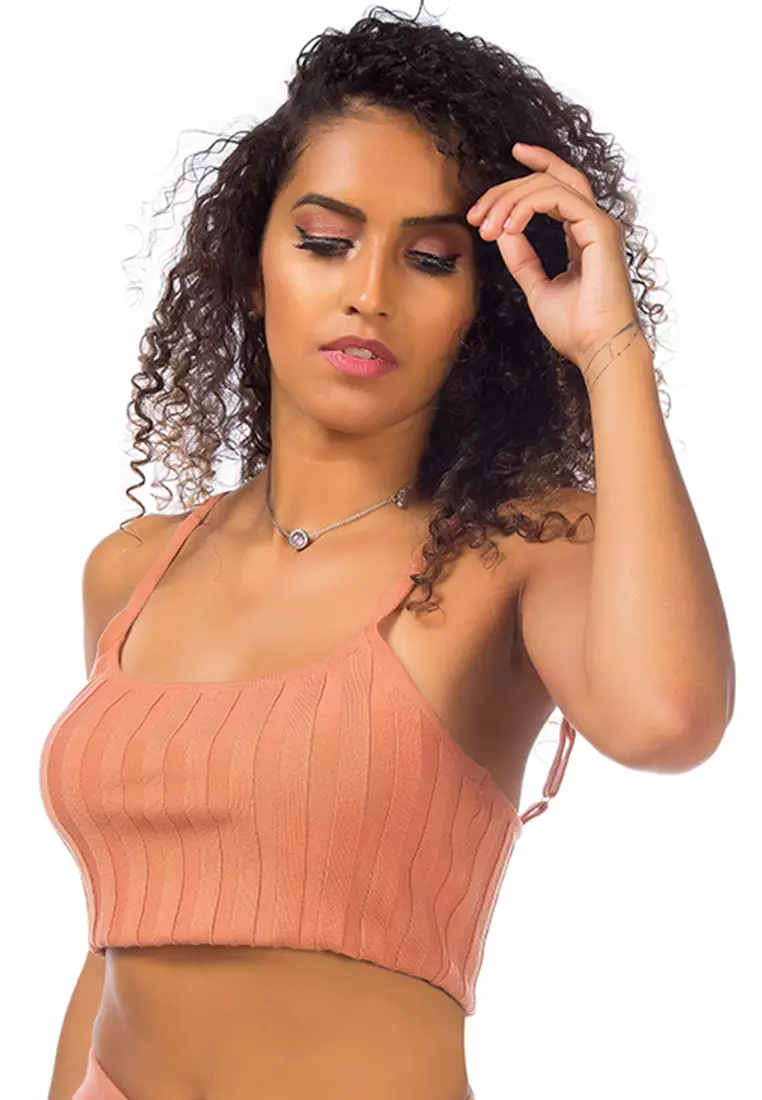 Rib Knit Spaghetti Crop Top di Gurun Pasir