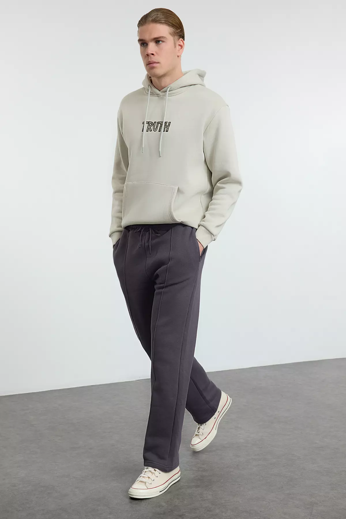 Smoke Regular/Straight Cut Sewing Detailed Sweatpants