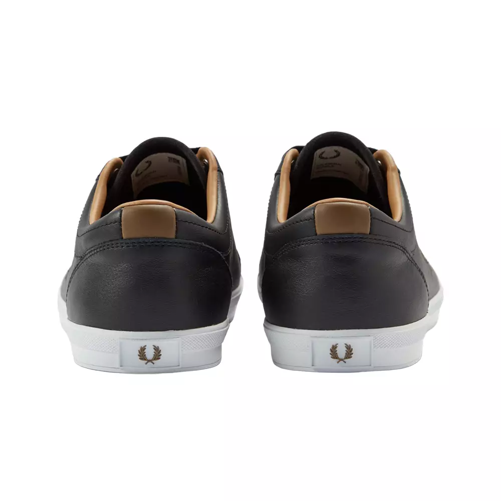Fred perry b721 canvas trainer with stripe hot sale logo crest