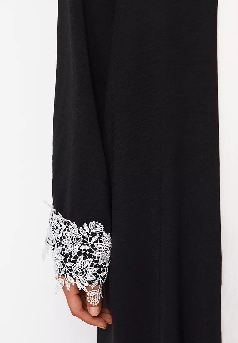 Lace Trim Abaya