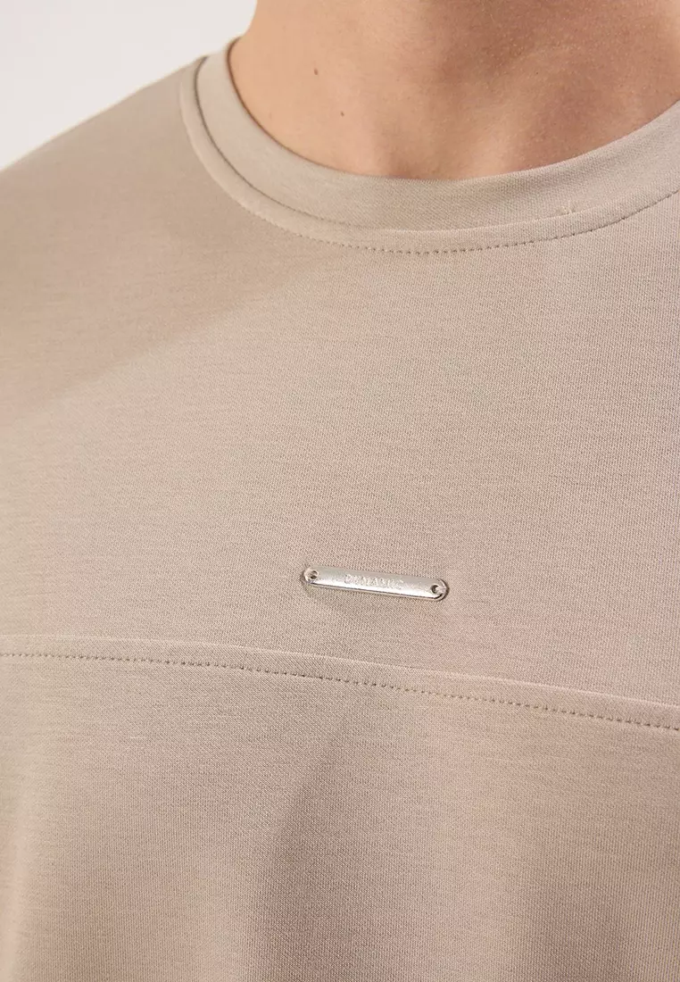 stone Oversize/Wide Cut Metal Label Detail Soft Tissue Interlock Fabric T-Shirt TMNSS25TS00105