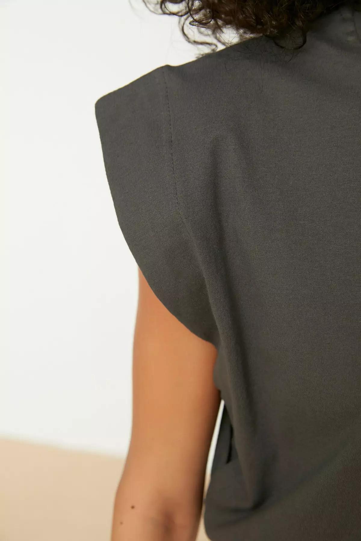 Wide Shoulder Muscle Tank Top