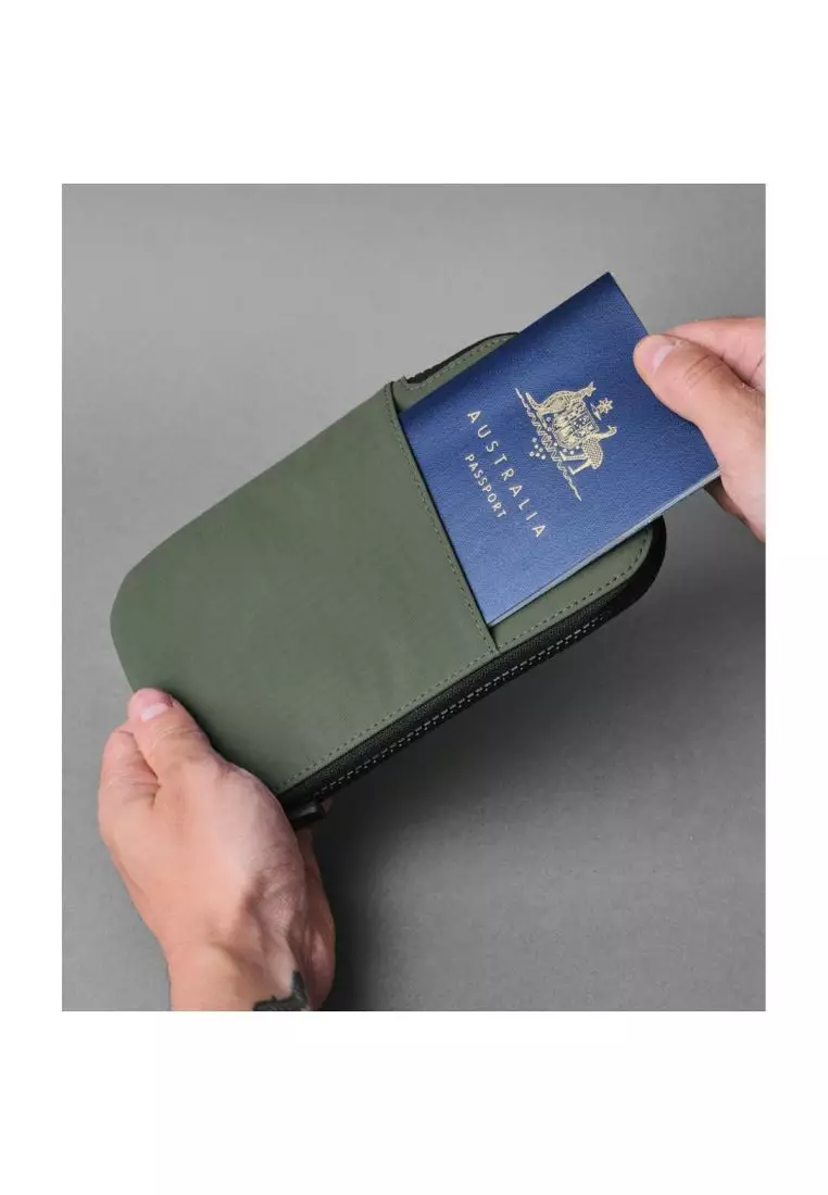 Alpaka Zip Travel Wallet Axoflux 210D (Green)