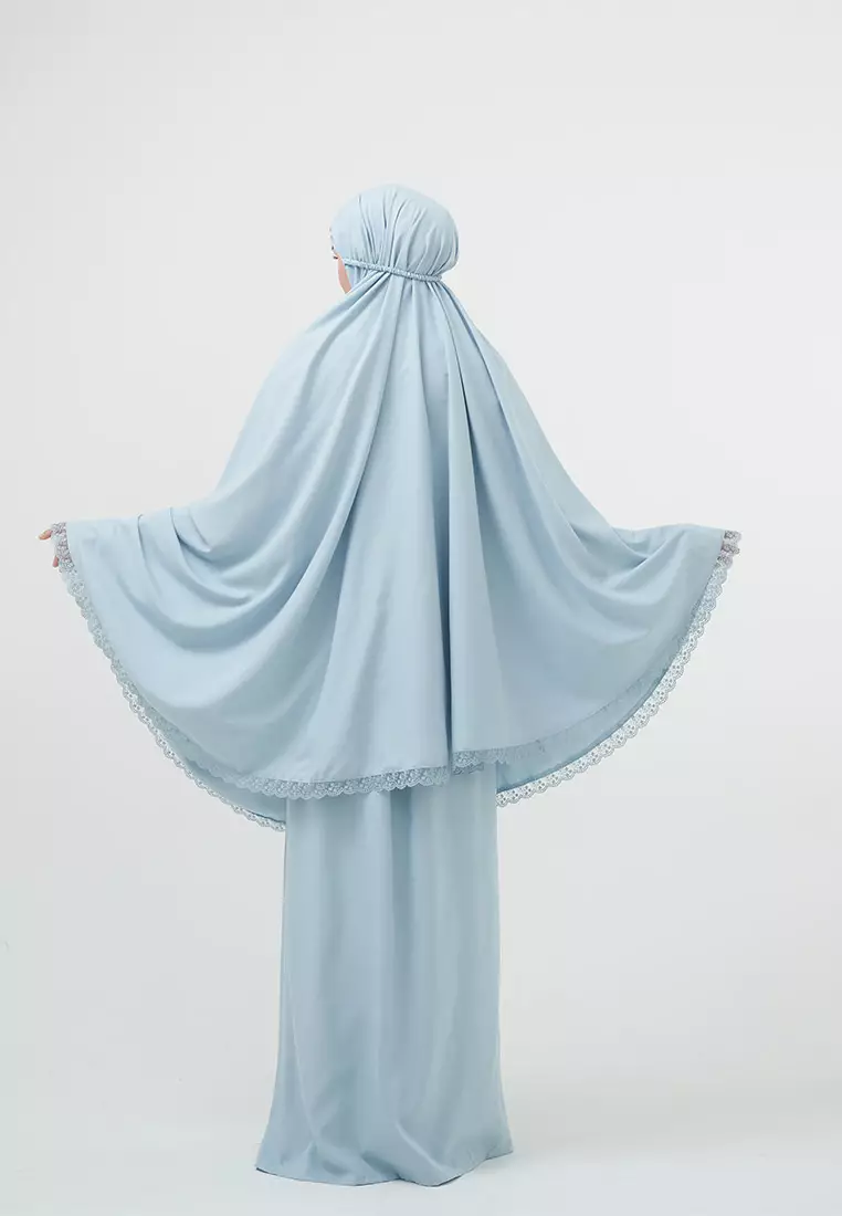 Dzafina Elvaretta Mukena