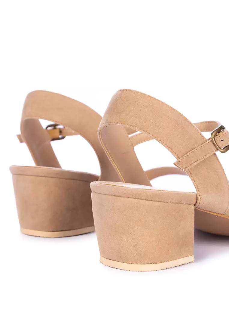 Low Heeled Suede Sandals