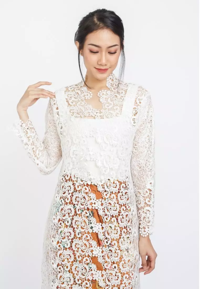 Classic Kebaya All White Lace