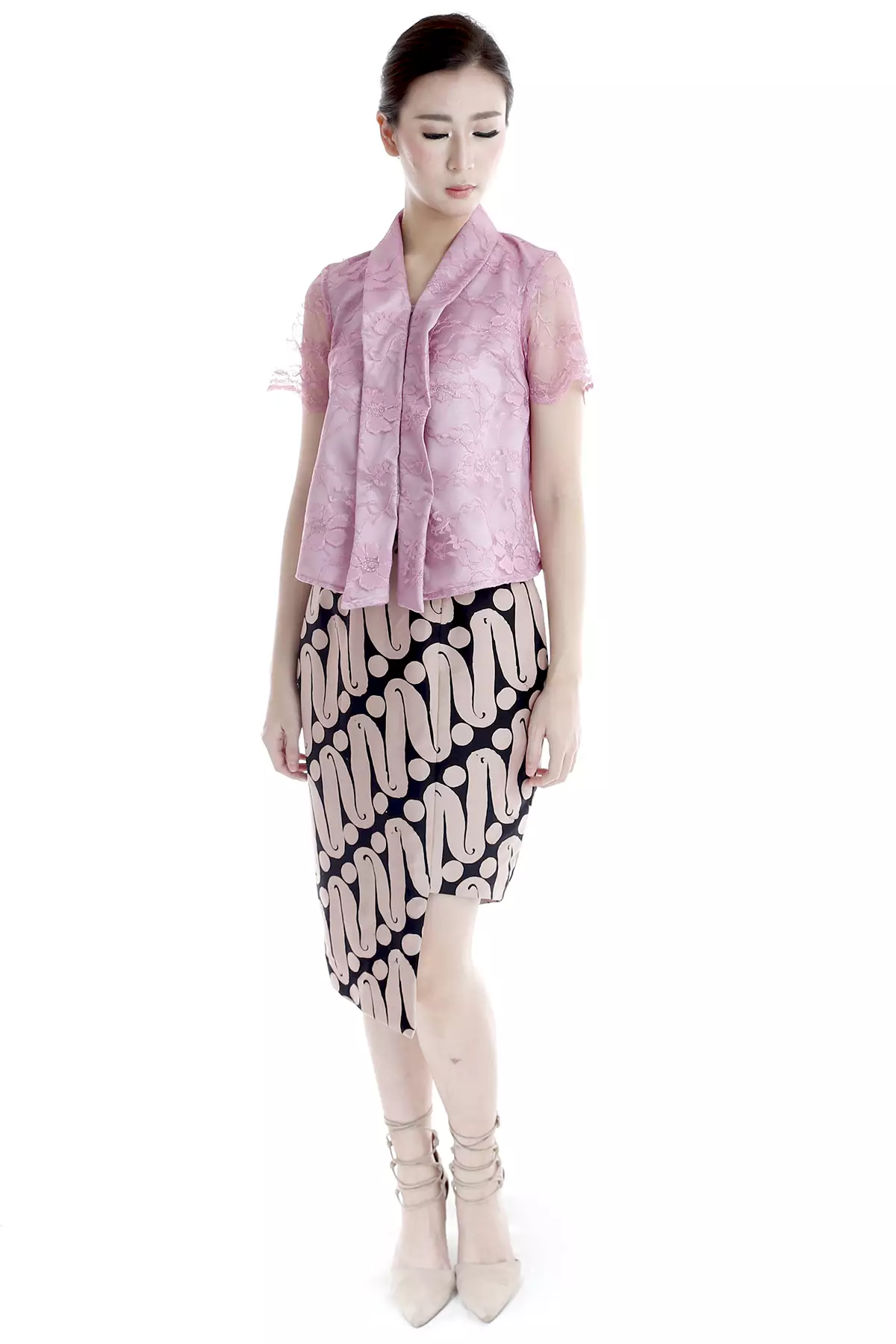 Menik Dusty Pink Kebaya