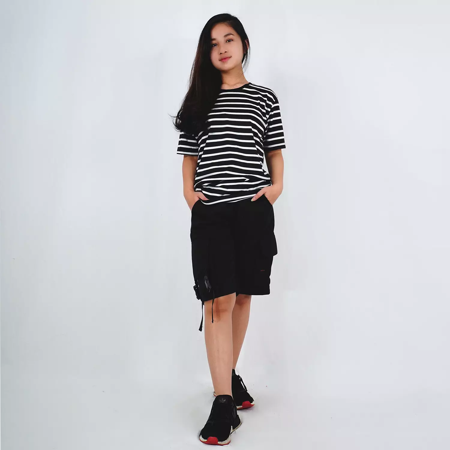 OKECHUKU Wilia Celana Pendek Wanita Selutut Celana Santai Wanita Short