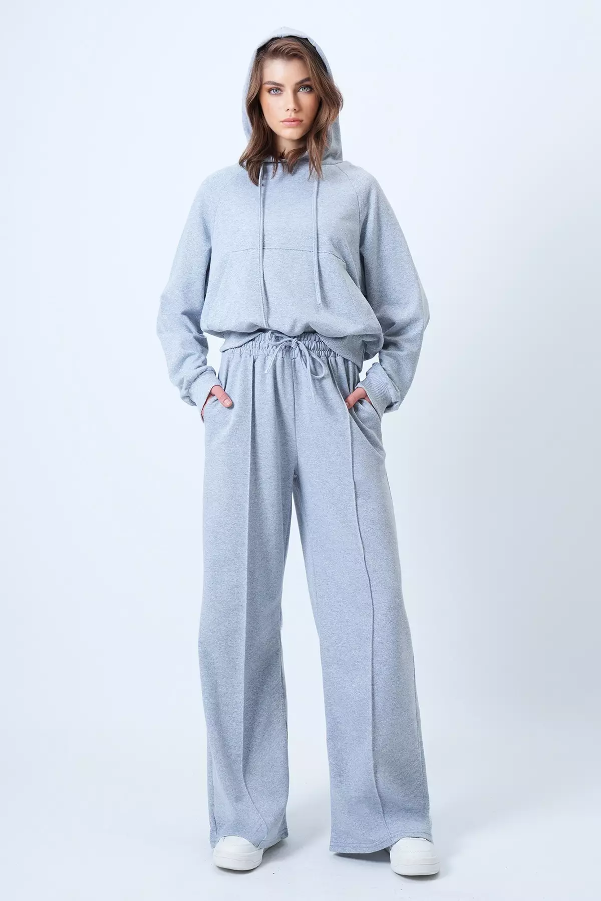 Women'S Grimelange Kangaroo Pocket Crop Sweatshirt And Green Casual Cut Trousers Set Alc-X14609