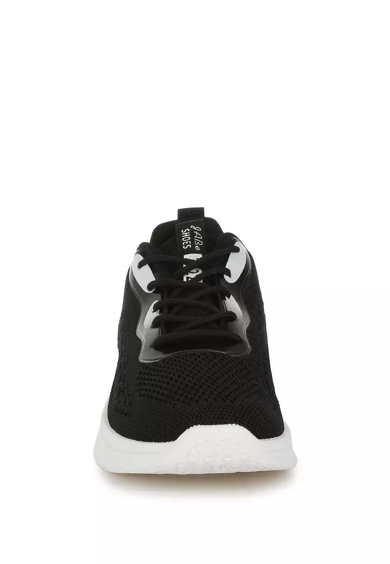 Sepatu Kets Bertali Detail Kontras Warna Hitam