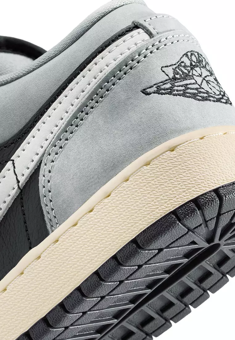 Air Jordan 1 Low Shoes